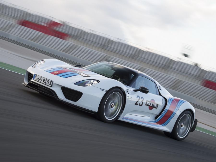  Porsche 918 Spyder Weissach Package 2014 года  (фото 8 из 18)